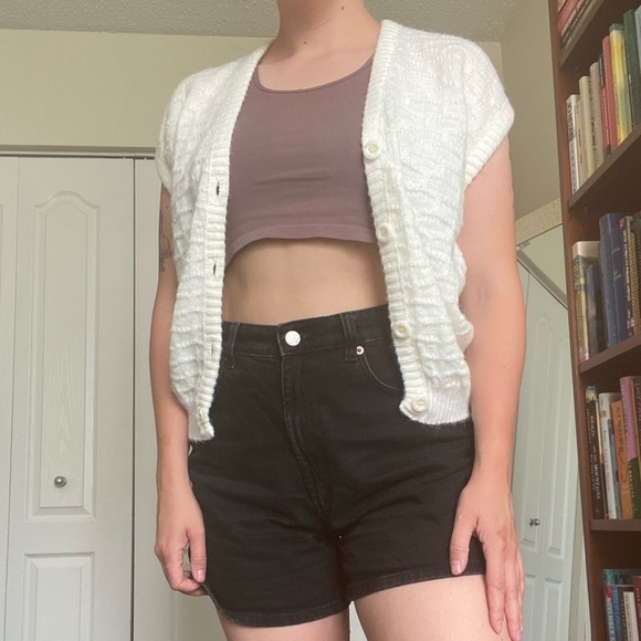 vintage cream vest - Picture 2 of 6